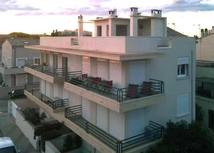 Apartment 1 - Proche Du Centre - Bord De Le Grau-du-Roi